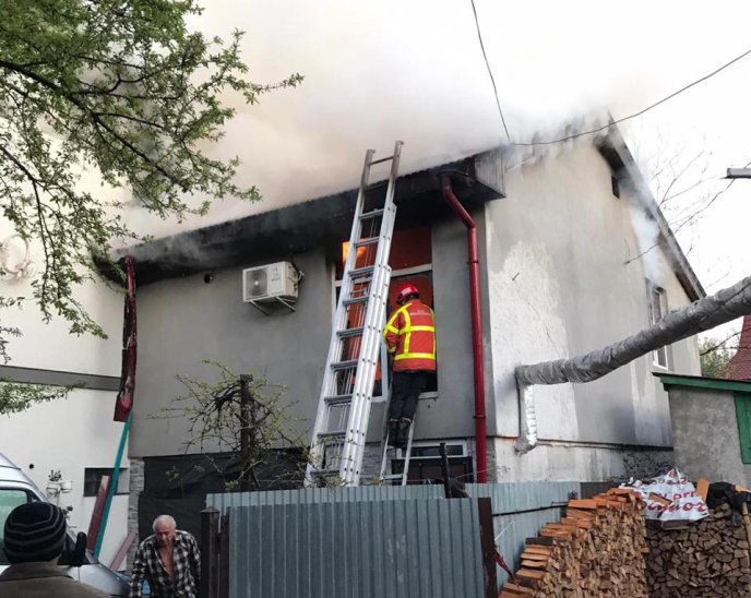 У Хусті зранку вирувала пожежа – 04 У Хусті зранку вирувала пожежа – 04