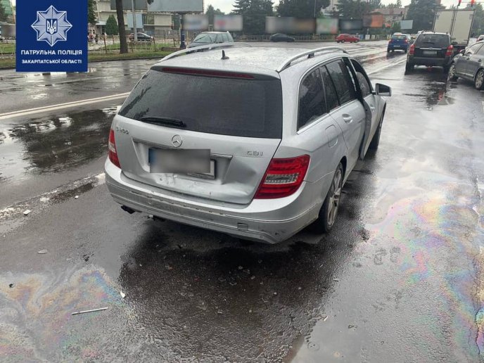 Дуже п’яний чоловік скоїв ДТП в Ужгороді – 03