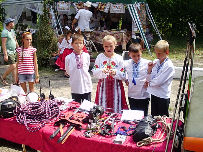 Під час фестивалю «Лемківська ватра» великоберезнянські рятувальники провели акцію «Запобігти. Врятувати. Допомогти» – 02