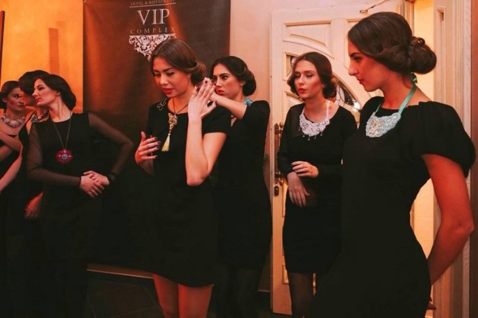 Відомі дизайнери з Києва, Львова та Ужгорода приїхали у невеличке закарпатське містечко, аби допомогти хворій дівчині (ФОТО) – 08