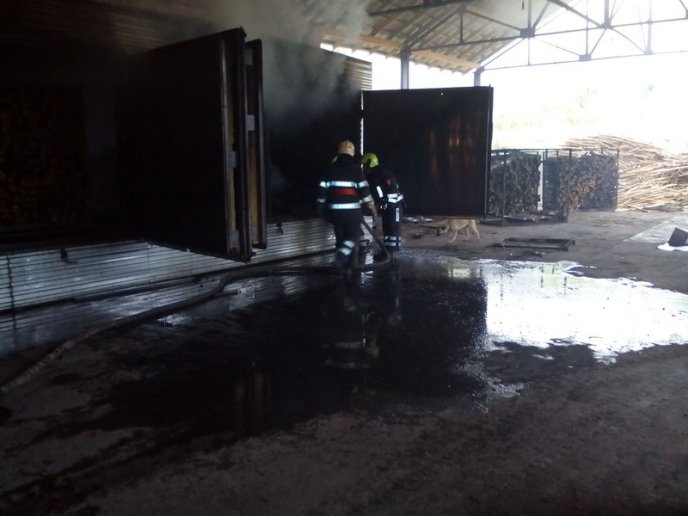 На одному з перечинських підприємств сталася пожежа – 02