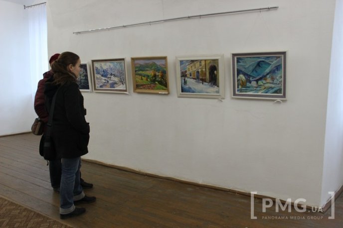 У замку "Паланок" відкрили виставку робіт художнього об’єднання "Райдуга" – 09