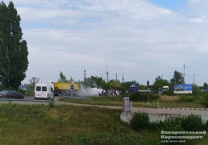 В Ужгороді на об’їзній сталася аварія – 02