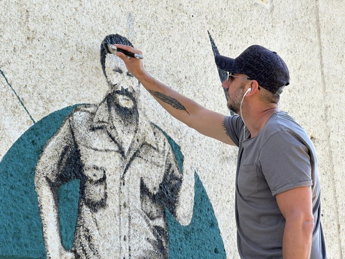 Ужгород прикрашає новий мурал – 03