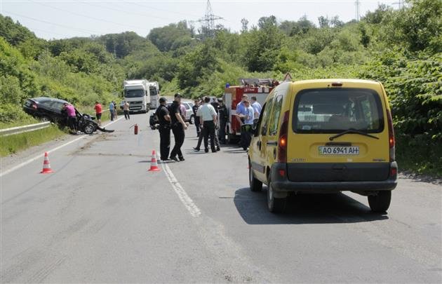 Біля Кольчина жахлива ДТП: двоє людей загинуло, ще двоє – у лікарні – 04 Біля Кольчина жахлива ДТП: двоє людей загинуло, ще двоє – у лікарні – 04