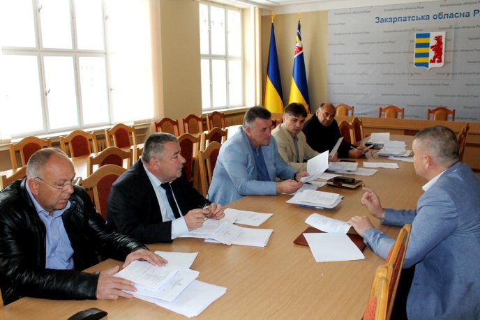 Дві комісії Закарпатської облради готуються до пленарного засідання крайового парламенту – 02 Дві комісії Закарпатської облради готуються до пленарного засідання крайового парламенту – 02