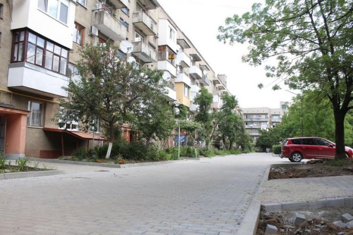 Як виглядають внутрішньоквартальні проїзди у Мукачеві після ремонту – 06