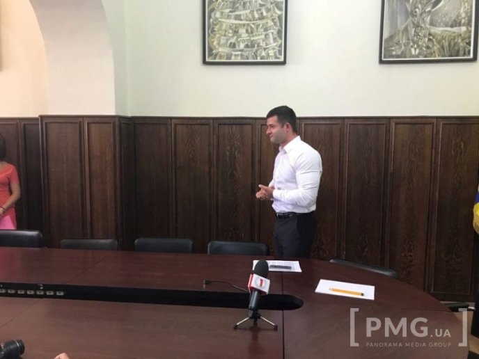 Обурені громадяни прийшли до мера Мукачева на бесіду – 04