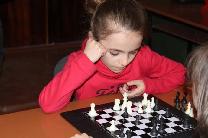 Дубівські школярі опановуватимуть шахову майстерність – 05 Дубівські школярі опановуватимуть шахову майстерність – 05