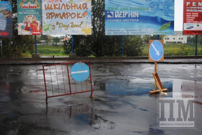 Аварійні роботи на Червоноармійській заблокували рух транспорту майже на півміста (ФОТОРЕПОРТАЖ) – 09