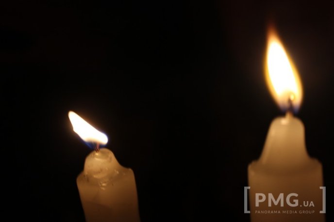 Мукачівці зустріли Благодатний Вогонь, який зійшов у Єрусалимі – 25