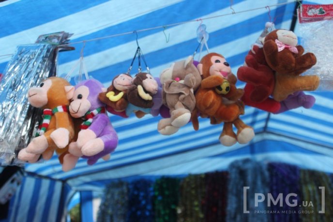 У Мукачеві розпочався новорічний ярмарок – 07