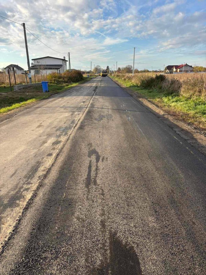 Ще одна сільська дорога на Закарпатті матиме нове асфальтне покриття – 01