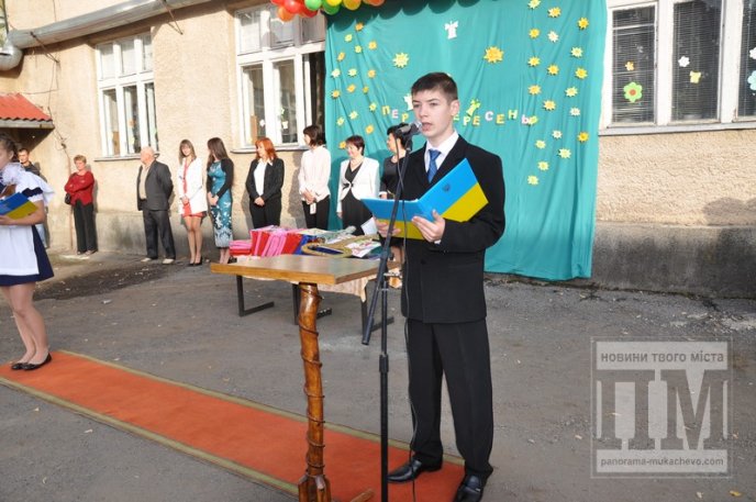 У Мукачівській ЗОШ №7 відбулось урочисте свято Першого дзвоника (ФОТОРЕПОРТАЖ) – 08