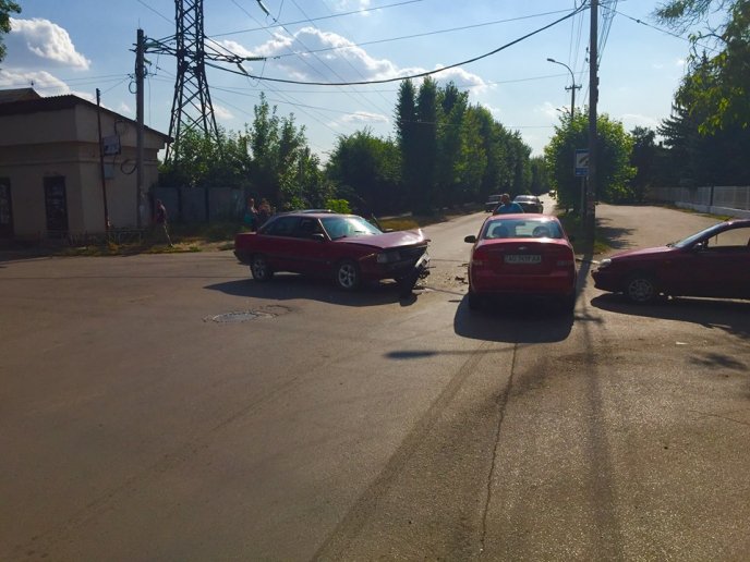 В Ужгороді сталося потрійне ДТП – 04