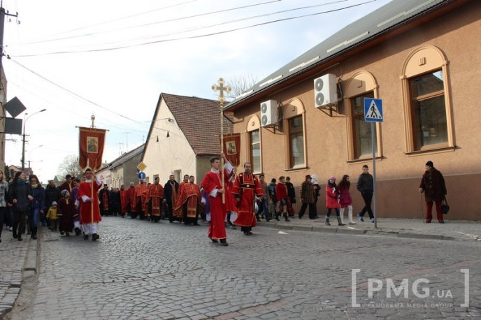 Вулицями Мукачева пройшла Хресна Хода – 48