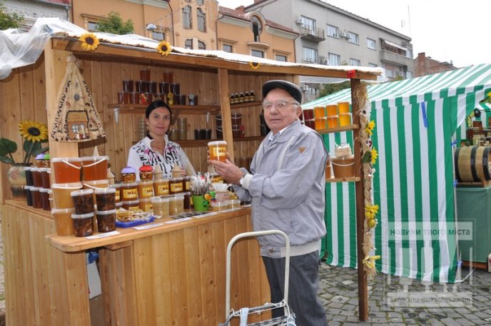 Мукачево бджолярське: у місті стартувало свято меду (ФОТОРЕПОРТАЖ) – 06