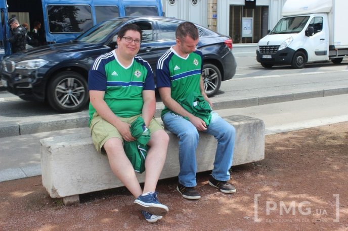 Вулиці Ліона вщерть переповнені українськими уболівальниками – 03