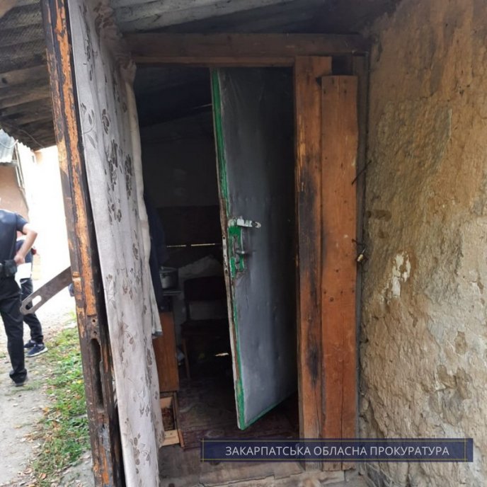 Чоловік у себе вдома вбив жінку. Його тримають під вартою – 02