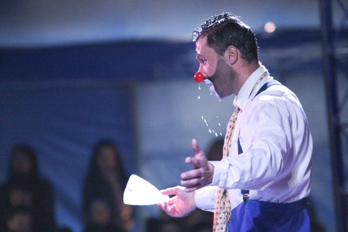 До Мукачева завітає цирк на воді "Рів’єра" – 09 До Мукачева завітає цирк на воді "Рів’єра" – 09