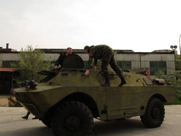 Для захисту кордонів "Правий сектор" привіз на Закарпаття новеньку бойову розвідувально-вартову машину (ФОТО) – 06