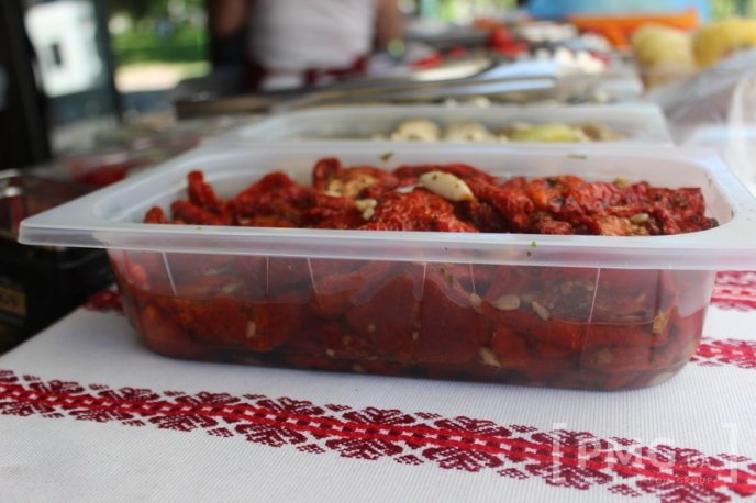 У Мукачеві розпочався фестиваль "Огинь і мнясо": асортимент та ціни – 25
