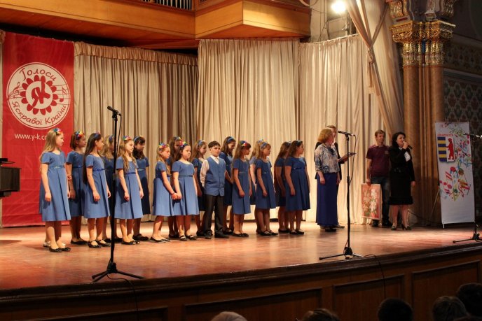 В Ужгороді оголосили володарів найкращих голосів "Яскравої Країни" – 09