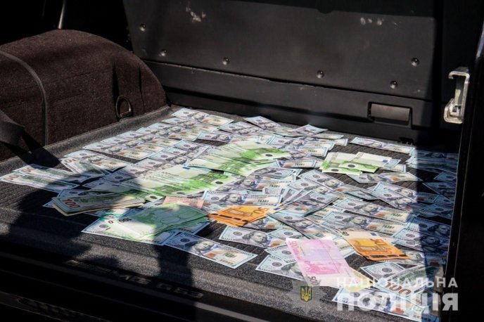 Спецоперація на Закарпатті: затримано підозрюваного у фальсифікації документів – 05