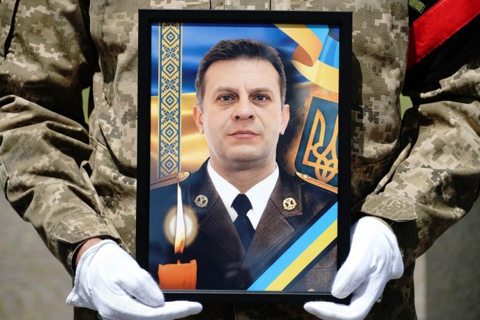 Він дуже любив свій край: в Ужгороді попрощались із полеглим Героєм – 02