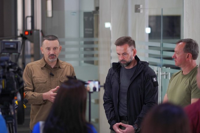 В Ужгороді відбулося відкриття центру рекрутингу української армії – 02