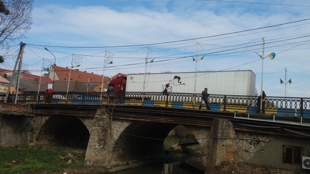 У Берегові тріснула конструкція мосту через канал Верке – 08