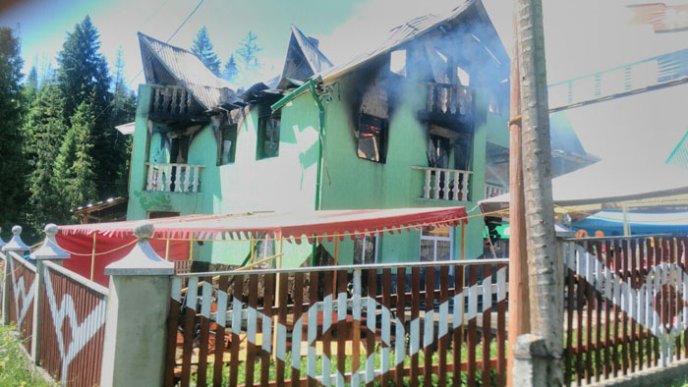 На Міжгірщині рятувальники ліквідували пожежу в житловому будинку – 03