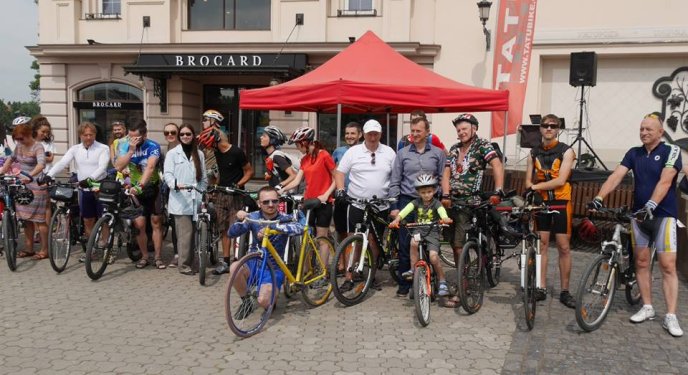 В Ужгороді стартував всеукраїнський велопробіг "Вишиваний шлях" – 12