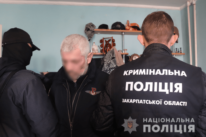 Перелякана жінка звернулась до поліції – 02 Перелякана жінка звернулась до поліції – 02