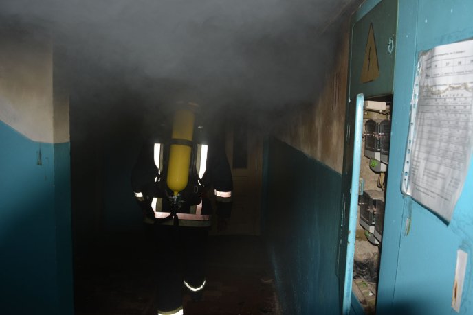 З ужгородської багатоповерхівки, у якій сталась пожежа, евакуйовано 20 осіб – 07