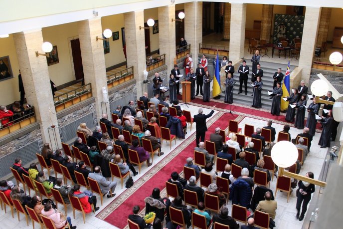 В Ужгороді урочисто преміювали найкращих літераторів і митців Закарпаття – 01