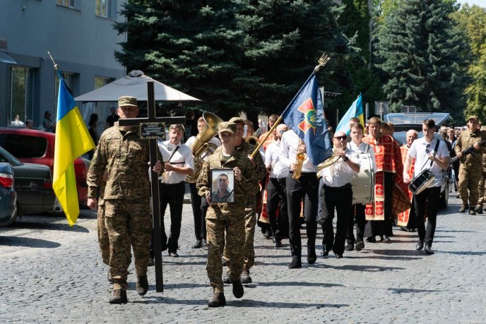 В Ужгороді поховали Героя, життя якого обірвалось на війні – 07