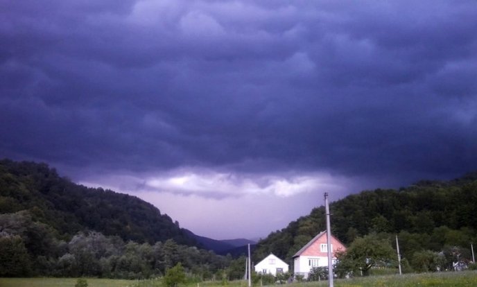 Негода на Закарпатті: село засипало градом – 04