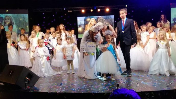 4-річна закарпатка здобула титул "Міс Україночка" – 01 4-річна закарпатка здобула титул "Міс Україночка" – 01