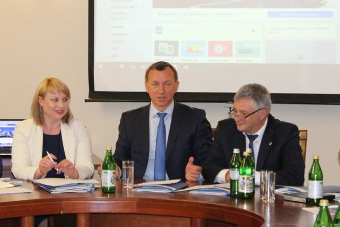 В Ужгороді відбулося засідання Секції Асоціації міст України з питань діяльності та розвитку територіальних громад – 02