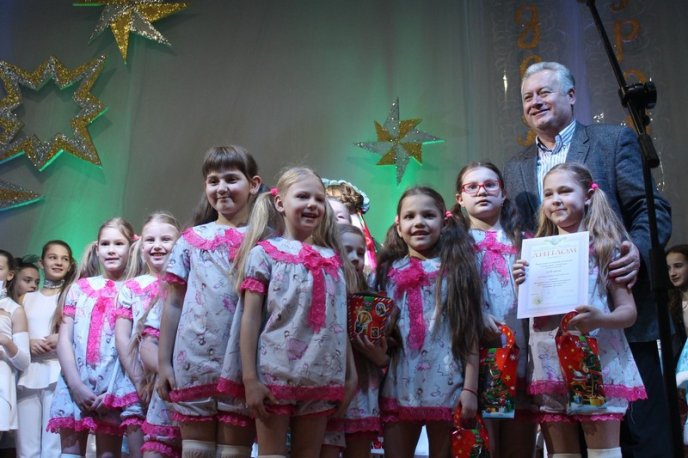 У Мукачеві визначили найспівучіших вокалістів « Різдвяної зіроньки 2018» – 03