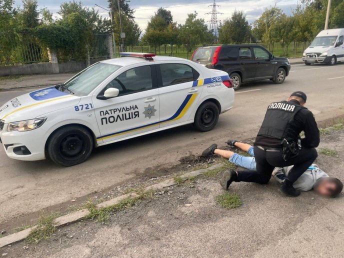 Затримання в Мукачеві: у чому підозрюють чоловіка – 03 Затримання в Мукачеві: у чому підозрюють чоловіка – 03