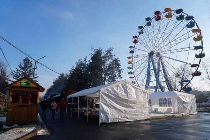 «Червене вино 2020»: чим пригощають та як розважають гостей фестивалю – 04