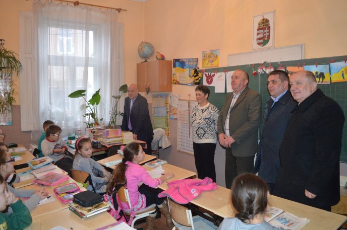 У Берегові у приміщенні російськомовної школи працюватиме угорська гімназія – 06