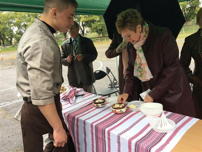 Студенти змагалися у майстерності приготування баношу – 04