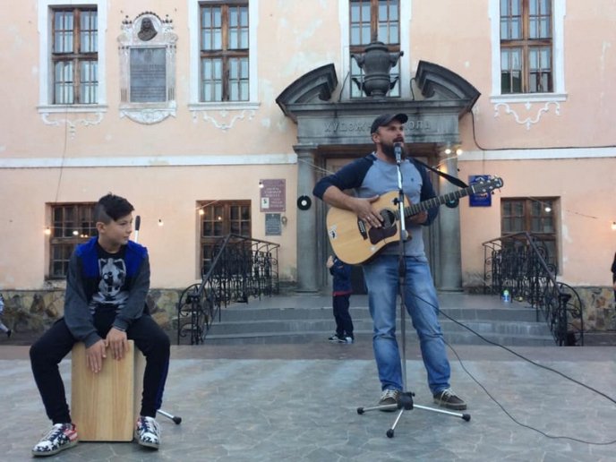 У Мукачеві влаштували справжнє шоу під відкритим небом – 08