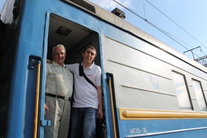 Мукачівські опозиціонери відправились в Київ, щоб взяти участь у мітингу "Вставай, Україно!" (ФОТО) – 06