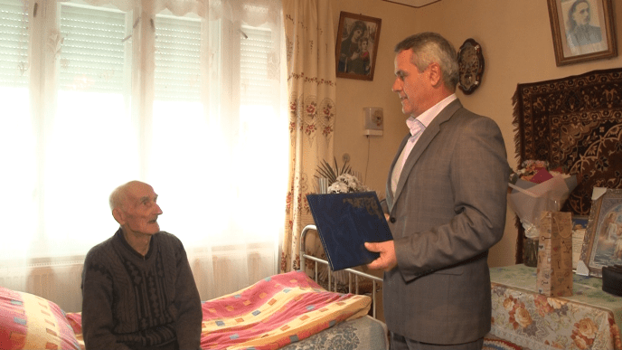 Ще один закарпатський довгожитель відзначив 100 років – 01