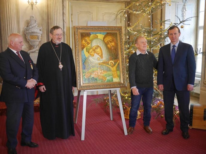 Ужгородських художник передав копію картини Трійці резиденції греко-католицьких єпископів – 01