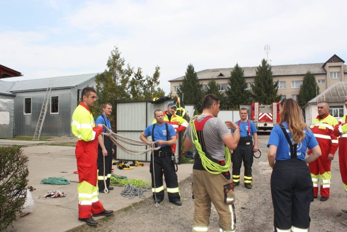 Дерценські вогнеборці-добровольці провели масштабні тренування з колегами зі Швейцарії – 02